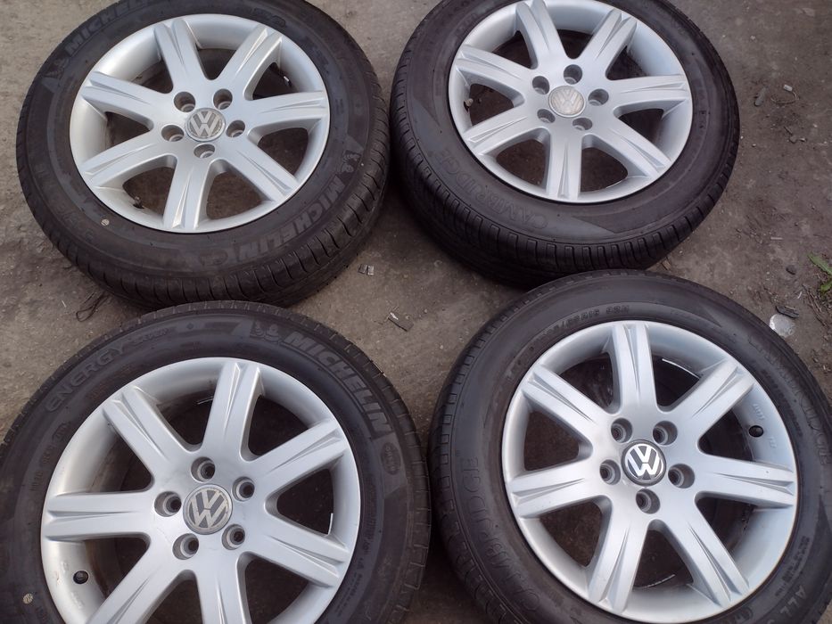Оригинални 16-5х112 ЕТ42 7j Фолксваген Пасат 6