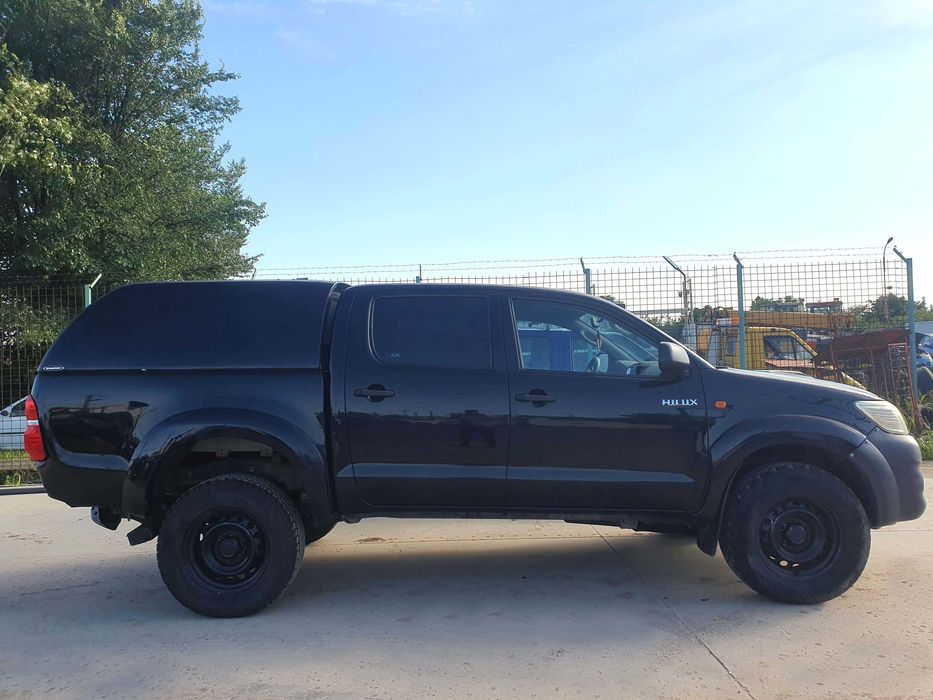 Toyota Hilux 2.5d, 4x4, an 2015 Aer Conditionat, troliu, acte RO