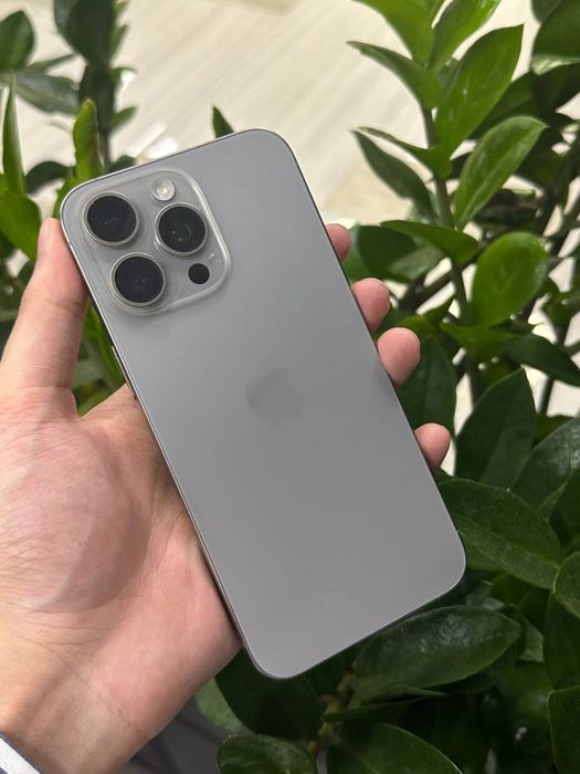 Iphone 15 pro max natural