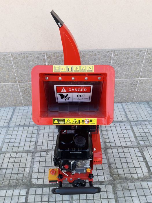 Бензинова дробилка за клони - HECHT 6208