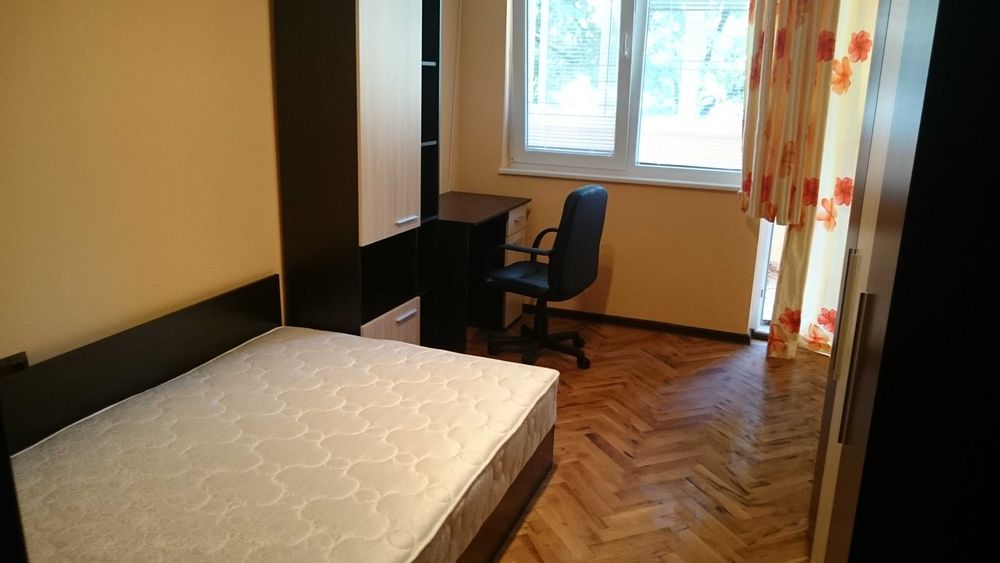 Дава се под наем Тристаен апартамент в Варна, Общината - 70 кв.м за 561 € - Снимка #4