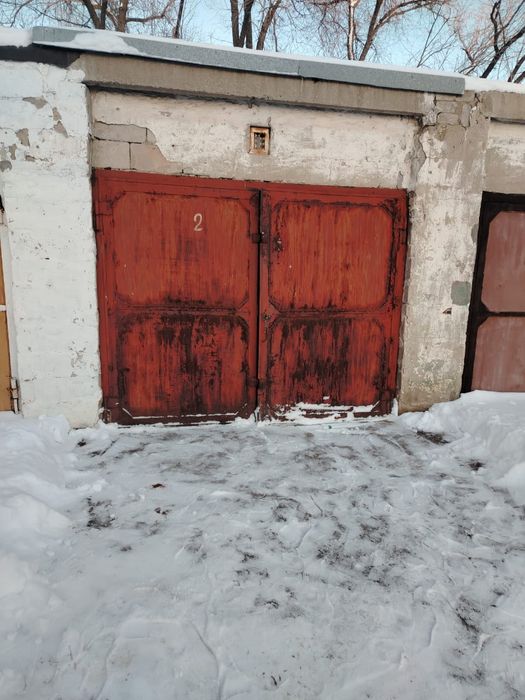 В центрге города.