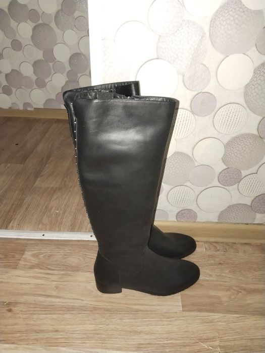 Продам осенние сапоги