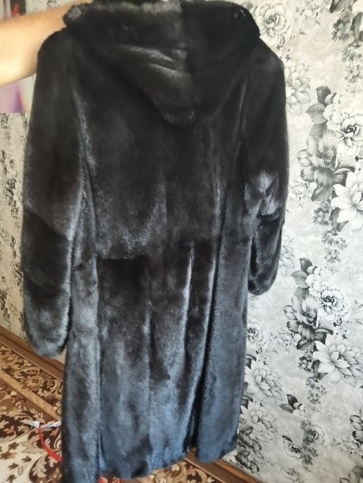 Продам норковую шубу