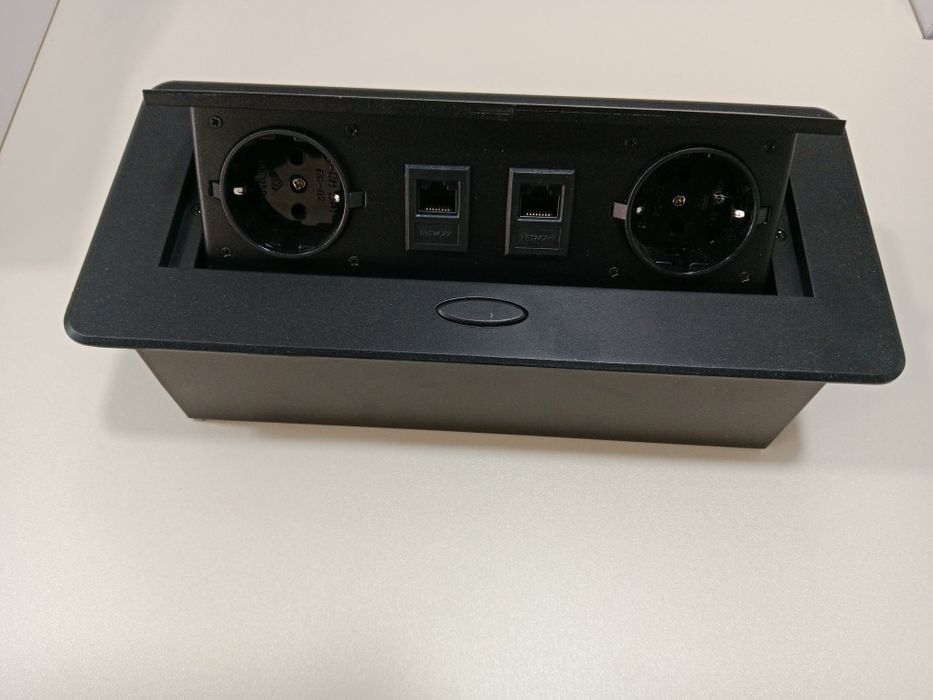 Розетка настольная Розетка наполная