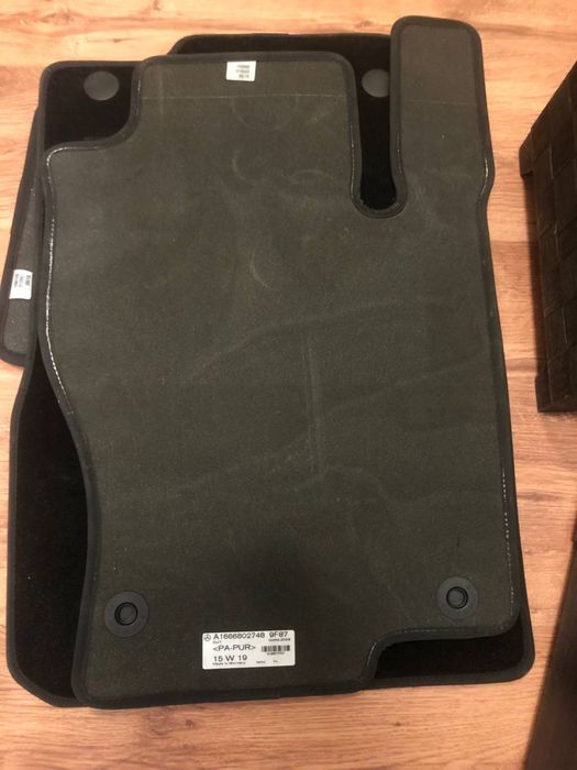 Продам новые автоковрики