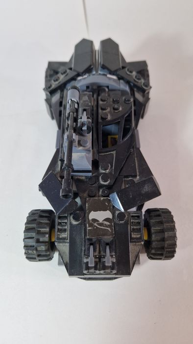 Продаю Lego super heroes коробка и инструкция имеются