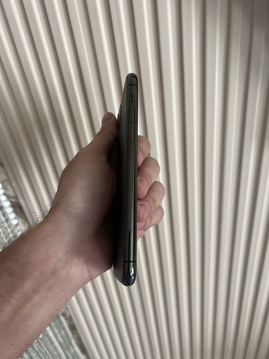 Продам IPhone 11 pro 64gb