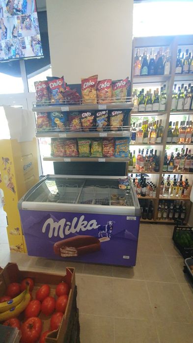 ПРОМО! Крайстенен стелаж за магазин бял или тъмно сив мат!