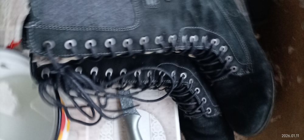 Дамски ботуши и боти много запазени