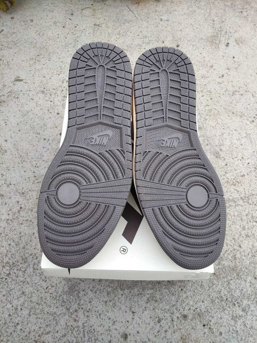 Air Jordan 1 Low Travis Scott Reverse Mocha – Size 44.5 – With Box