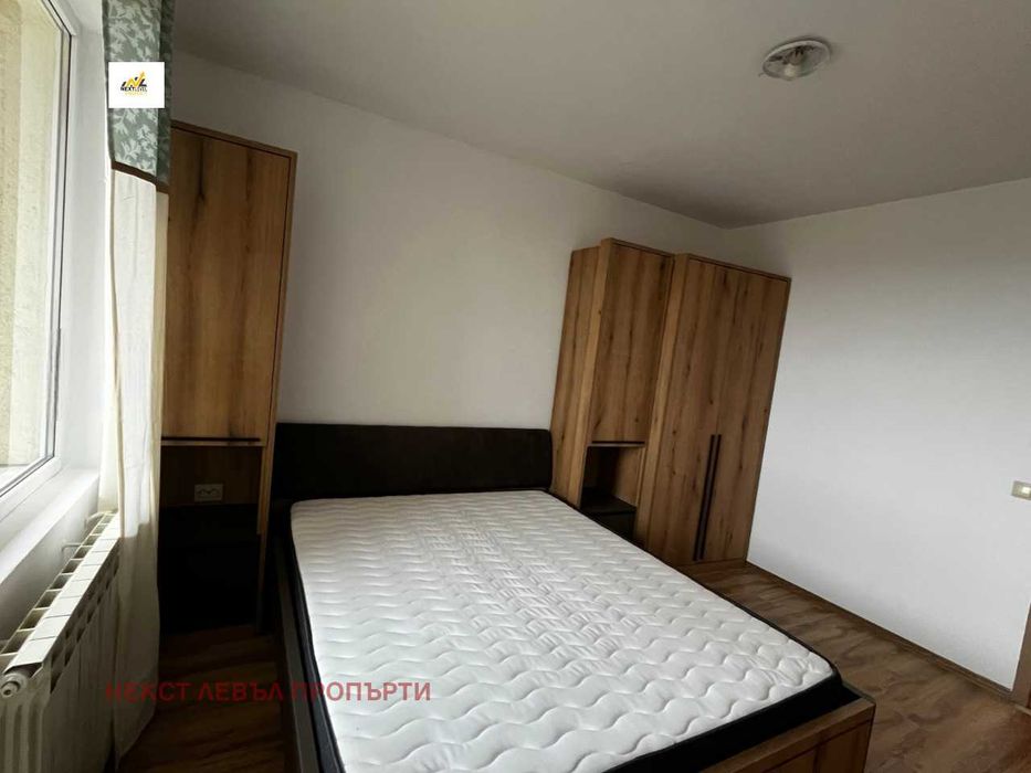 Дава се под наем Двустаен апартамент в София, Павлово - 68 кв.м за 598.23 € - Снимка #2