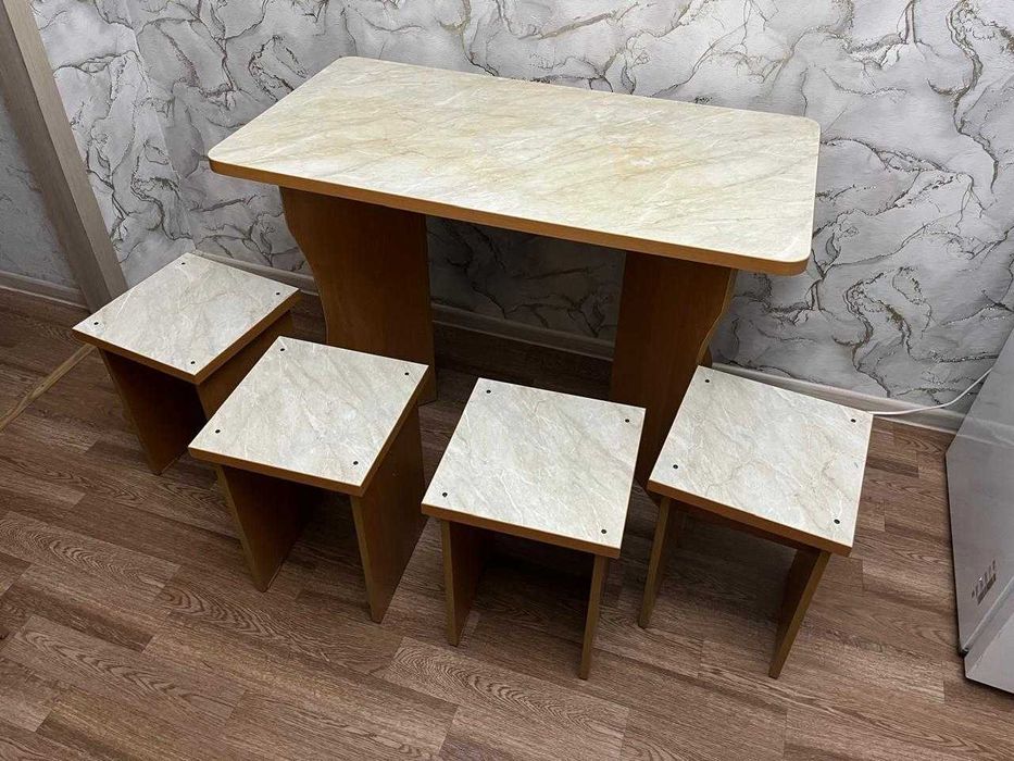 Мебель кухонная.