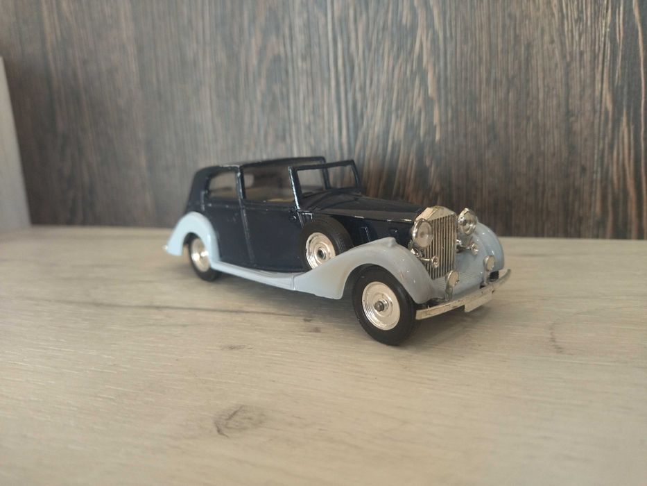 Колекционерска метална количка  Rolls Royce Phantom 1939 !!!