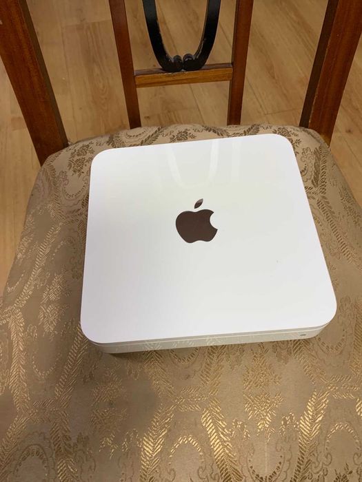 Рутер Apple Airport Extreme, A1254 500 GB вграден ХАРД диск Перфектен