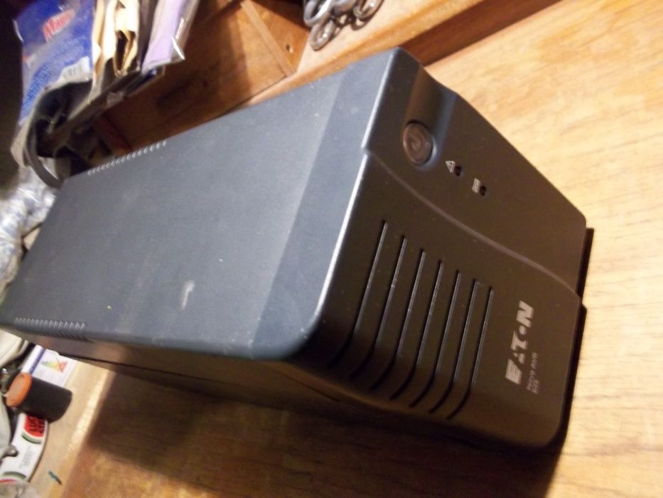ups аварийно захранване eaton nova avr 625
