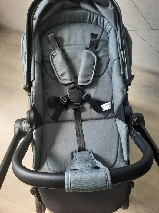 Продам коляску 2 в 1 Ining baby