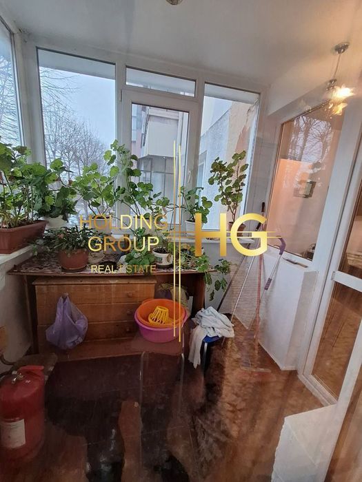 Продава се Четиристаен апартамент в Варна, Младост 1 - 98 кв.м за 1939 €/кв.м - Снимка #11