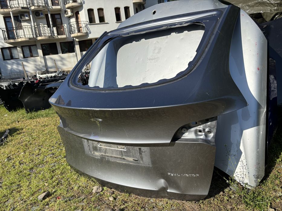 Капак/Багажник/Задна врата Tesla Model Y