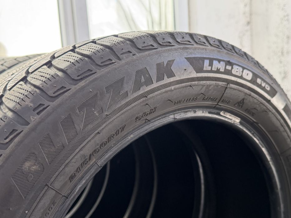 215/60/17 Bridgestone 4Броя: 90€ 5.5мм