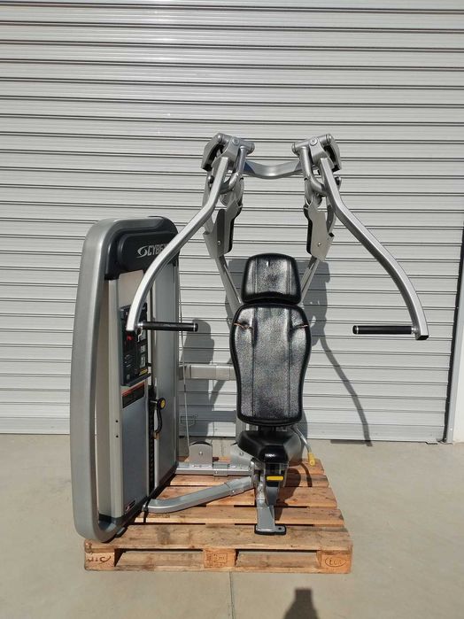 Cybex Eagle NX /  Chest Press