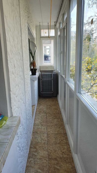 Proprietar inchiriez apartament 2 camere, 50 mp, mobilat și utilat , 5 min metrou Aparătorii Patriei – S 4 , cu loc de parcare. Disponibil imediat.