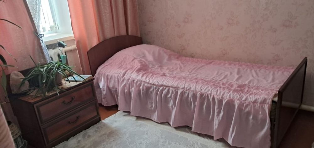 Продам  спальный гарнитурр