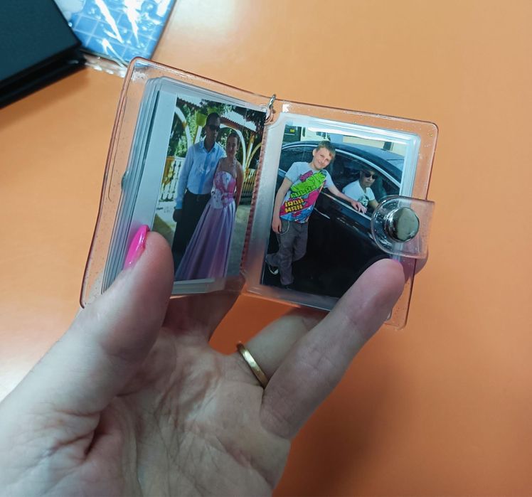 Mini album foto breloc