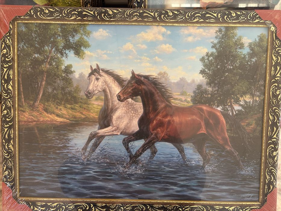 Картины новые в упаковках