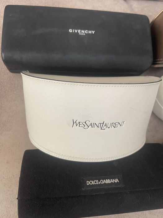 Оригинални калъфи за слънчеви очила