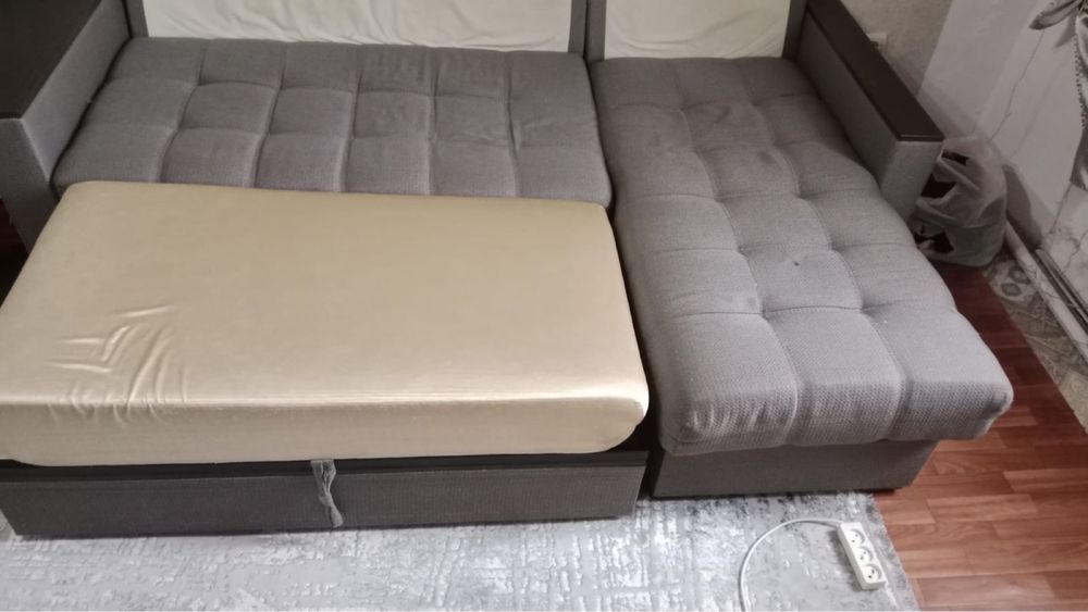 Диван угловой  раздвижной