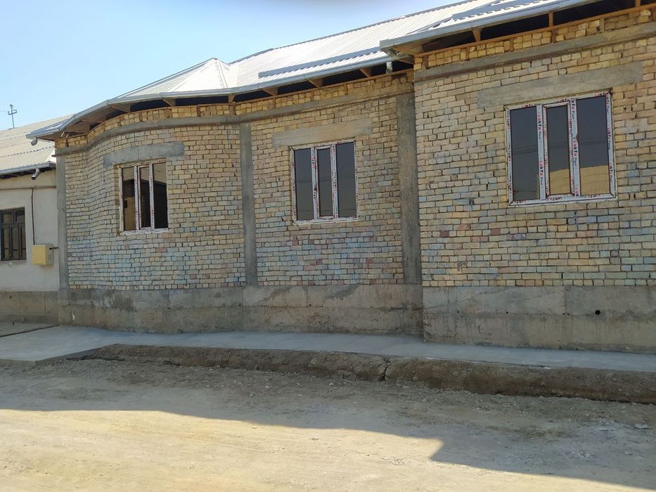 4-мавзе, Обувнойда участка сотилади СРОЧНО!!