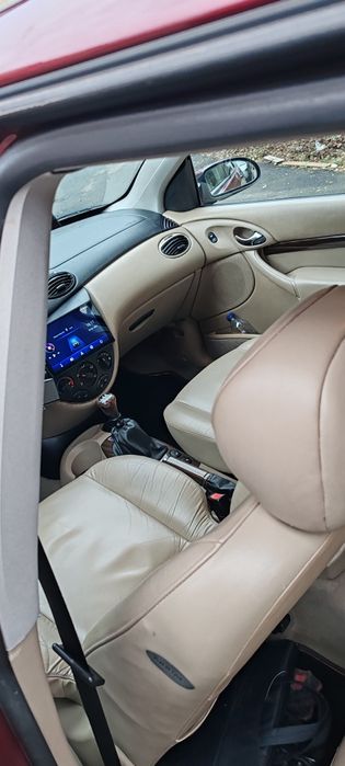 FORD Focus 2001 — imagine 4