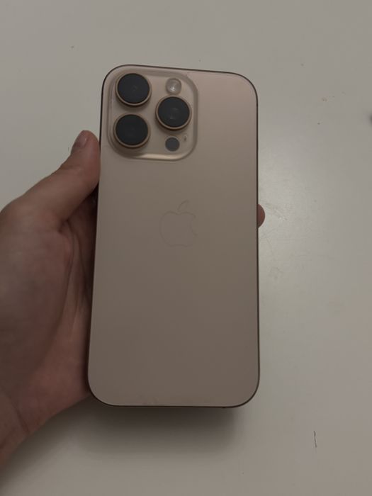 Продам б/у айфон 16 pro 256 с симкартой