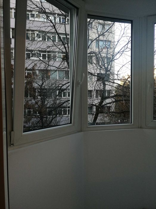Proprietar, ofer spre inchiriere garsoniera , zona Piata Muncii
