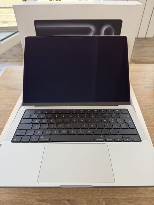 MacBook Pro 14  (M5) ca NOU
