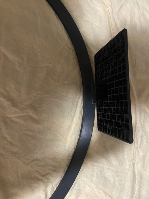 Vand tv LG model 43UQ81003LB an fabricatie 2023- diagonala 108