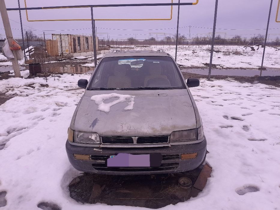 Митсубиси спейс вагон