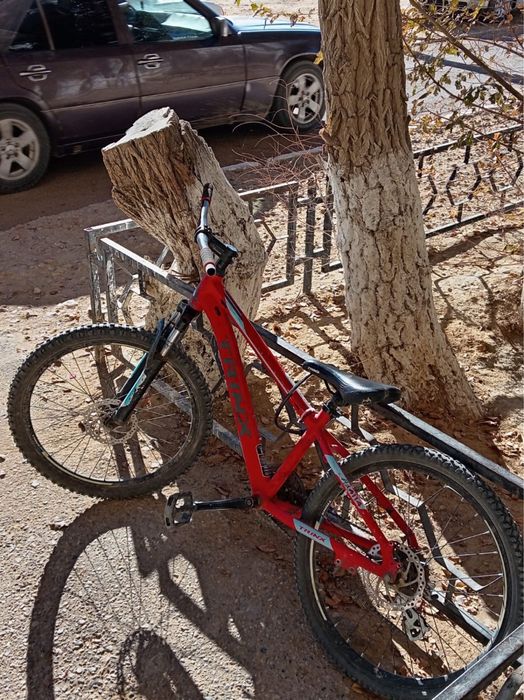 Продам Trinx m114