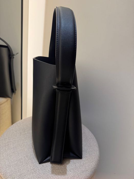 Чанта от кожа Mango