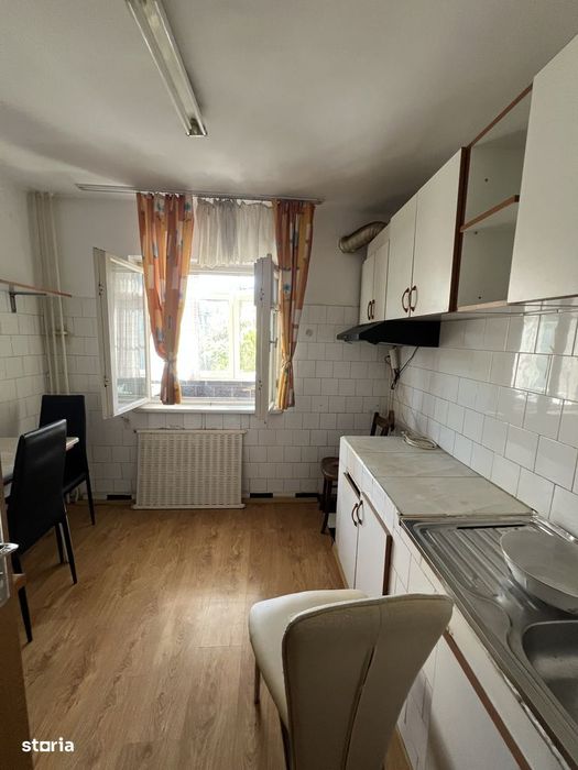 2 decomandate Rovine Cofetăria Damarin 2/4 52 mp
