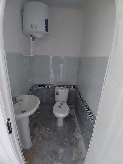 Музсарой рўпарасида новостройка сотилади 3 хонали