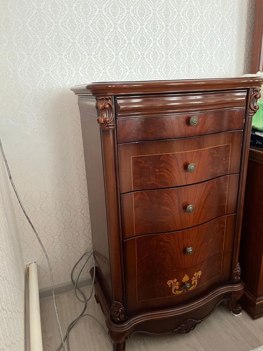 Красивый комод
