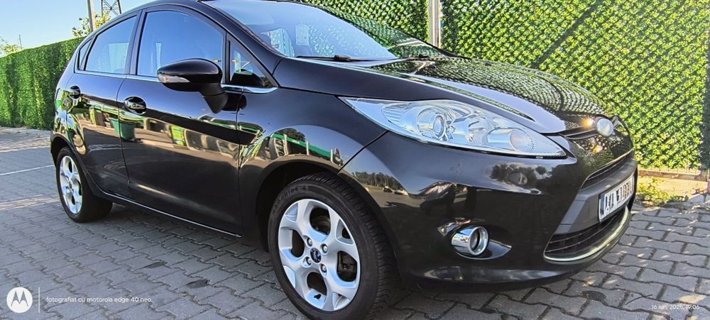 Vând Ford Fiesta