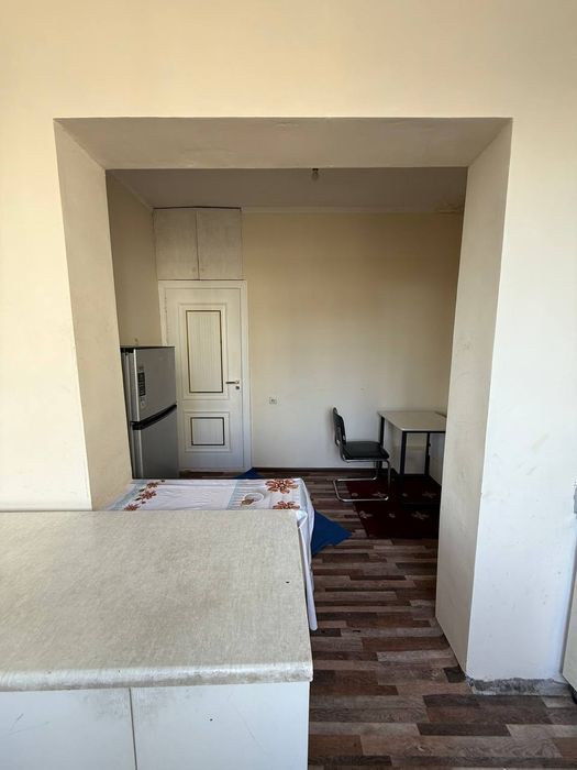 Арендага берилади Сергели 7, 300-мактабнинг енида 1 хонали