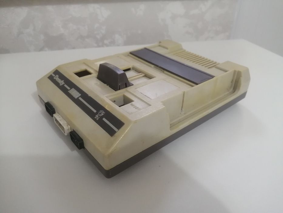 Продам денди на запчасти