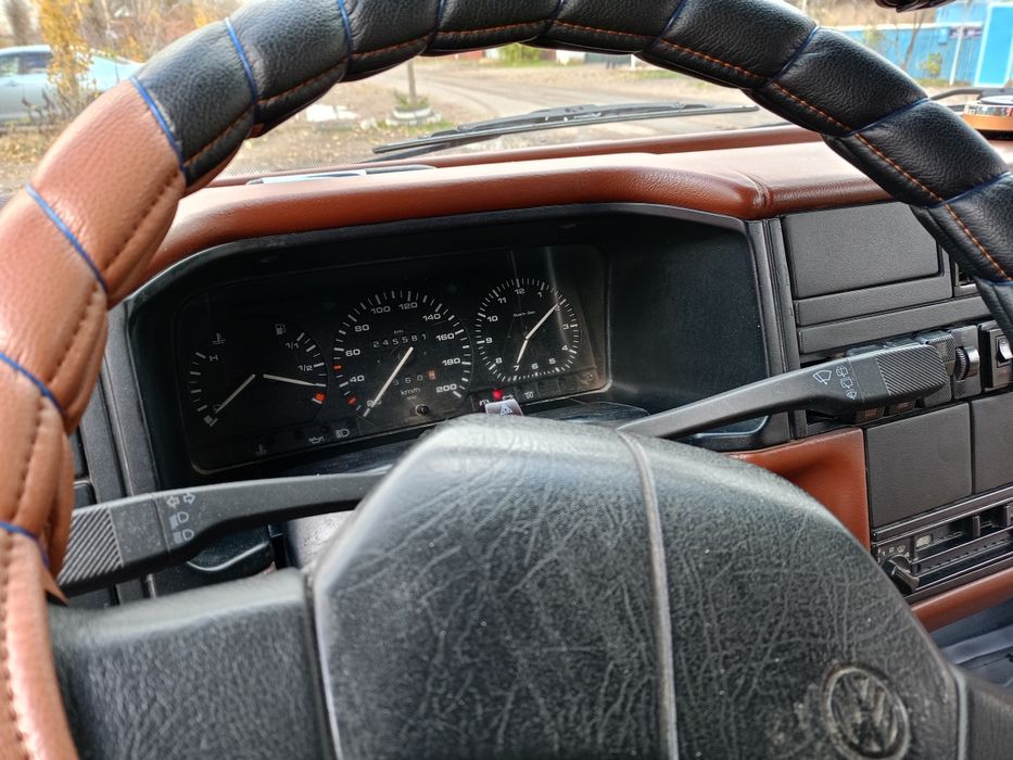 Продам Volkswagen Caravelle