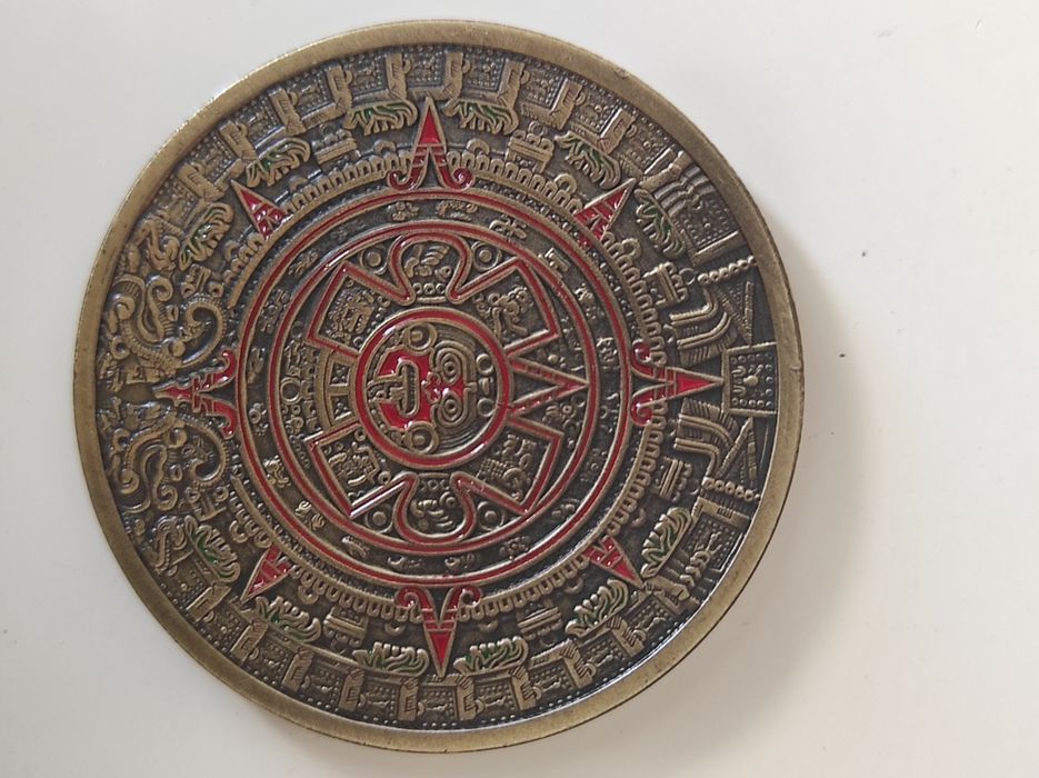 Художествени медальонa - пет вида