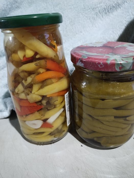 Домашние соленья , салаты, варенье.