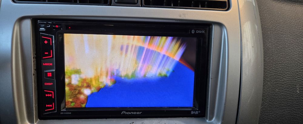 Продавам Pioneer AVH-X490DAB